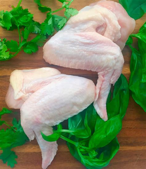 Fresh Lacto Chicken Wings Organic Straits Market