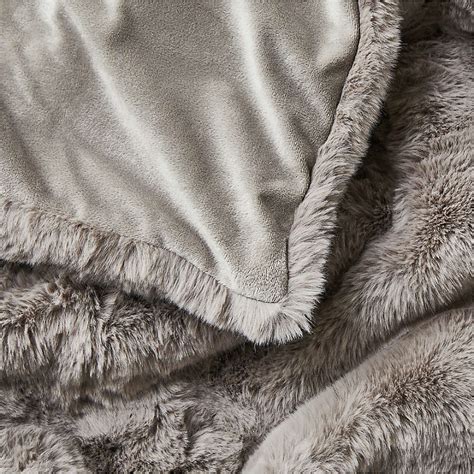 Glacial Grey Faux Fur 70"x55" Throw Blanket + Reviews | Crate & Barrel ...