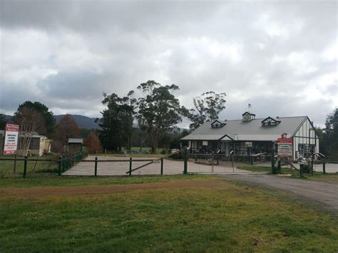 Narbethong Accommodation Hotel And Caravan Park Victoria