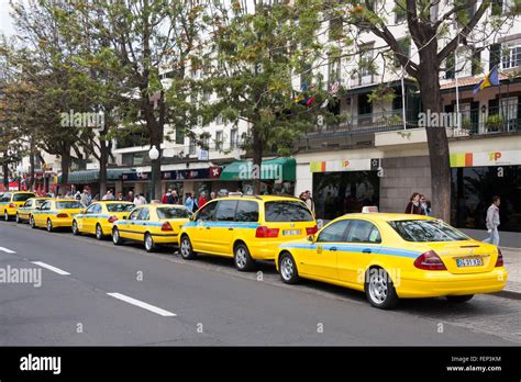 Taxi Rank Hi Res Stock Photography And Images Alamy