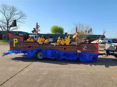 Pirate Baseball Parade Float 2 In 2024 Parade Float Homecoming Floats Diy Valentine S Day