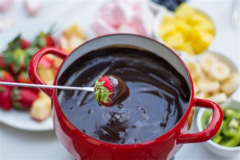 Chocolate Fondue – Laureen Loves