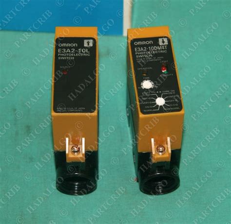 Omron E A M T Photoelectric Switch Sensor Vdc L Dmat New