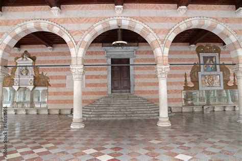 Foto Stock Loggia Lionello In Place Of Freedom Udine Italy Adobe Stock