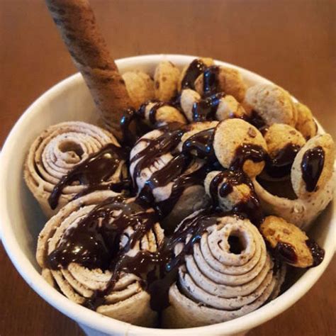 Rolled Ice Cream What Is It Where Can I Get It Glutto Digest