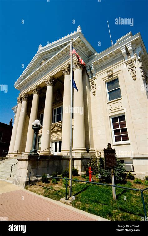 Shelby county courthouse hi-res stock photography and images - Alamy