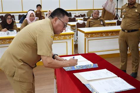 Pj Bupati Ppu Tandatangani Perjanjian Kinerja Perangkat Daerah