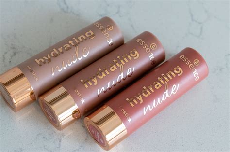 Essence Hydrating Nude Lippenstift InnenAussen