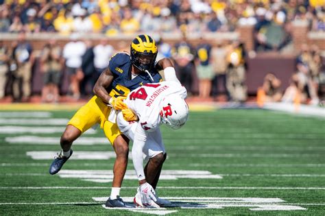 Michigan Snap Counts Pff Grades Will Johnson Receives Heavy Workload