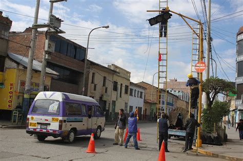 Group 10 Noticías Huancayo La Municipalidad De Huancayo Inicia La Instalación De 20 Semáforos