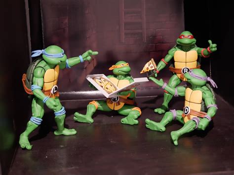 Pizza party! : TMNT