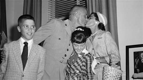 Photos The Life Of Iconic Nasa Astronaut John Glenn Abc7 Los Angeles