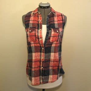 Nollie Tops Nollie Sleeveless Plaid Top Small Poshmark