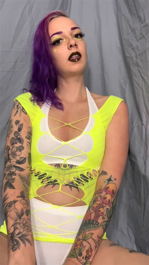 Tattedlilslut OnlyFans Tattooed Porn Video Clip