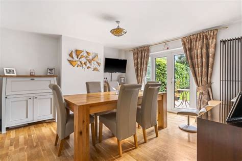 Elm Close Epping Green Epping Essex Cm16 4 Bedroom Semi Detached