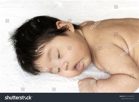Face Twomonthold Naked Baby Lying Down Stock Photo 1815648581 Shutterstock