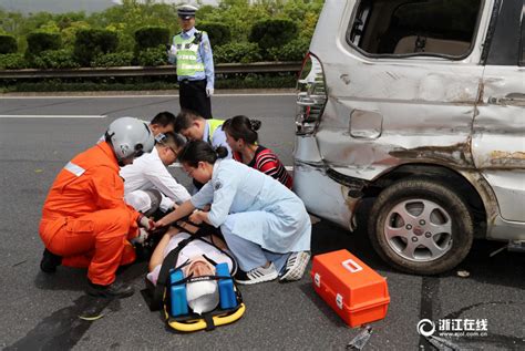 杭州：警用直升机演练“生死时速”【5】 图片频道 人民网