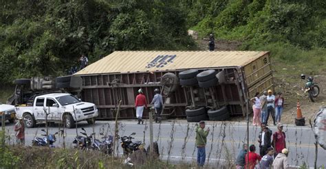 Una Falla En Los Frenos Del Cami N Causa De Accidente En Santa Rosa