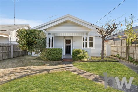 30 Lomond Terrace East Geelong VIC 3219 Domain