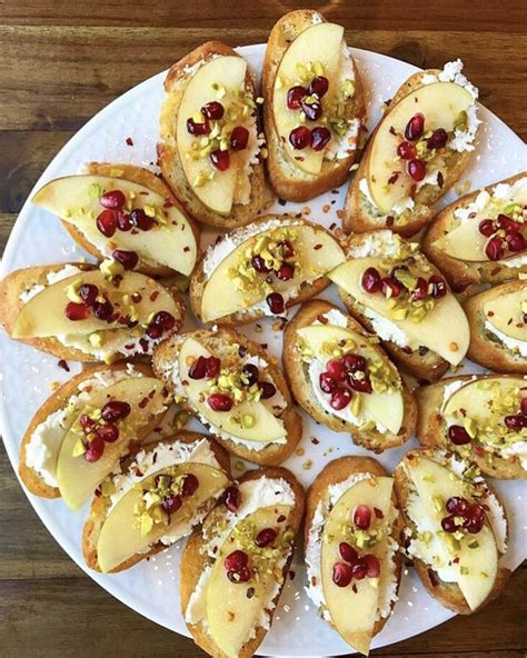 Apples Honey And Goat Cheese Crostini What Jew Wanna Eat