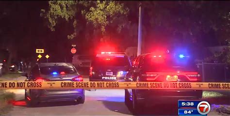 2 Men Hospitalized After Shooting In Opa Locka Wsvn 7news Miami