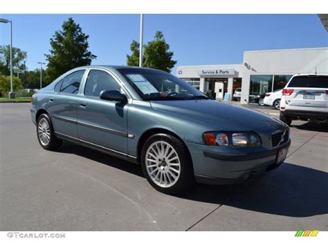 Platinum Green Metallic Volvo S T Exterior Photo