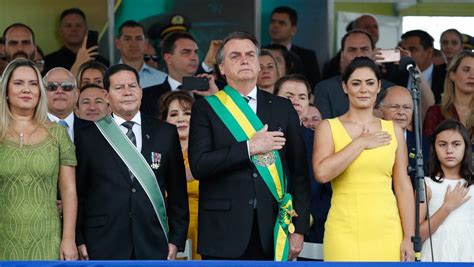 Bolsonaro Deixa Desfile De De Setembro Sem Falar Imprensa