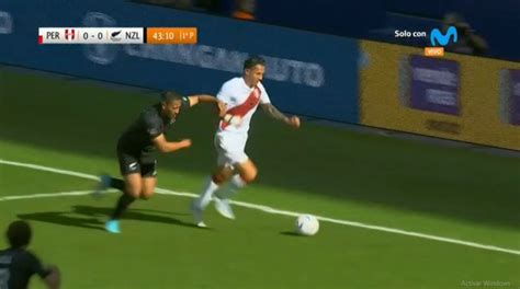 Gianluca Lapadula Y Su Brillante Pie A Pie Para Burlar A Rival En El