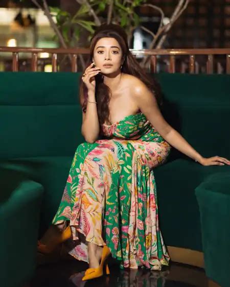 Tina Datta Top 20 Hot Pics And Photo