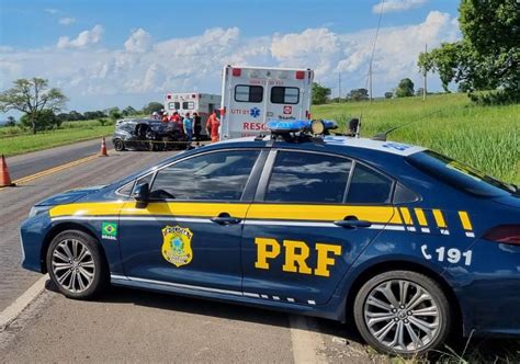 Motorista E Passageiro Morrem Ap S Acidente Entre Carros Na Br Em