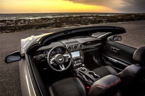 The 2019 Ford Mustang convertible is an icon despite its flaws