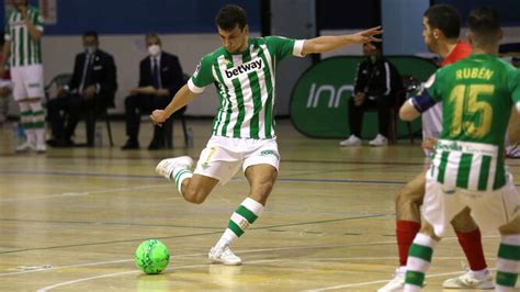 Fútbol Sala Primera División El Betis suma sigue y sueña con los