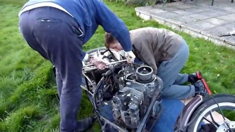 Suzuki Gs1100 G Engine Removal Youtube