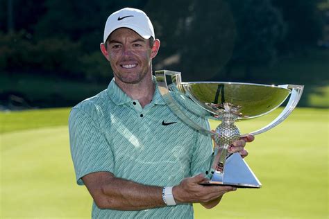 Rory Mcilroy Surges From Six Shots Back To Win Fedex Cup Title Los