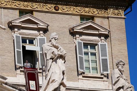 Il Senso Della Vita Di Ciascuno L Angelus Di Papa Francesco Fideliter