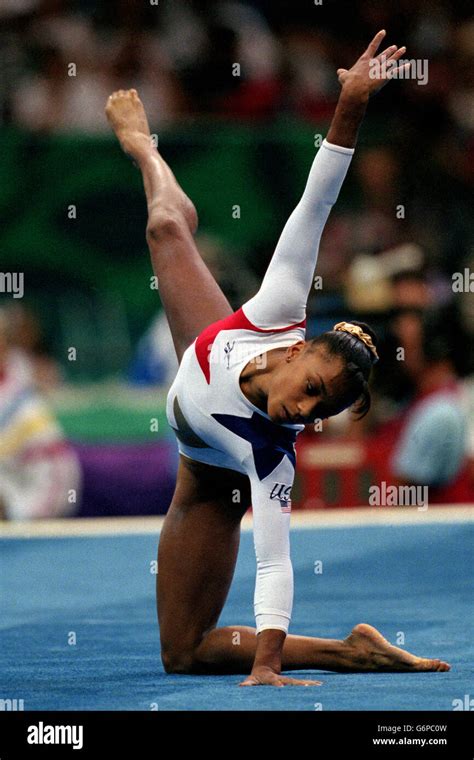 Dominique dawes gymnastics hi-res stock photography and images - Alamy