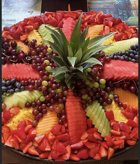 Pin by NtsuabXiab Xiong on Fruit | Fruit platter designs, Amazing food ...