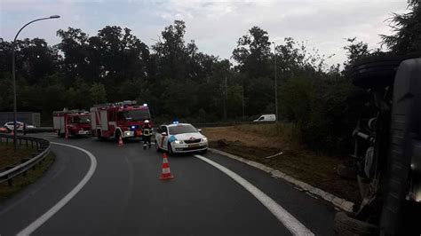 Lieferwagen Kippt Um Fahrer Verletzt Luxemburger Wort