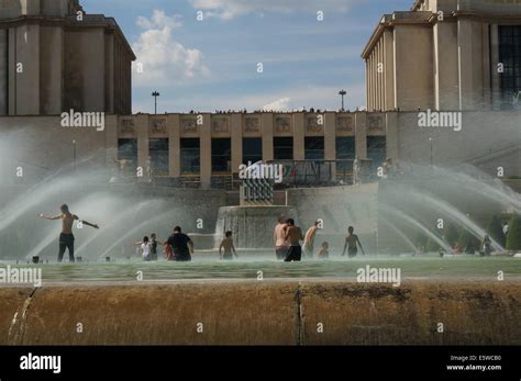 Fountain Of Warsaw At Jardins Du Trocadero Gardens Start To Spray With