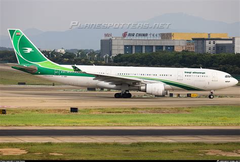 YI AQY Iraqi Airways Airbus A330 202 Photo By Fang Xiaoyu ID 1350963