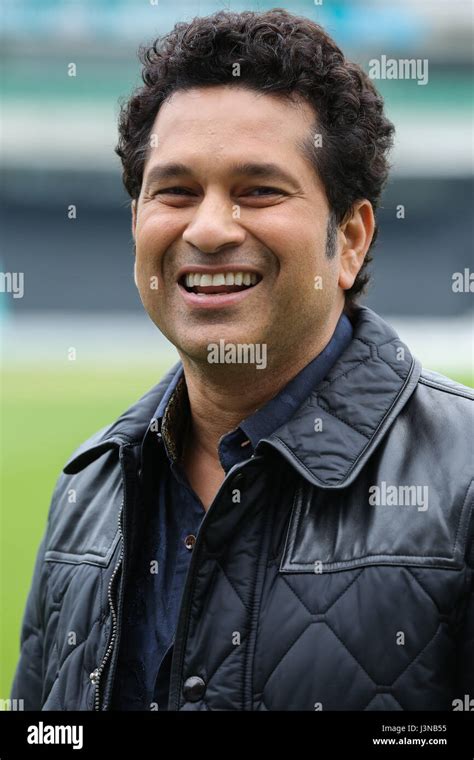 Sachin tendulkar hi-res stock photography and images - Alamy