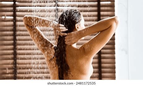 19 Thousand Naked Woman Shower Royalty Free Images Stock Photos Pictures Shutterstock