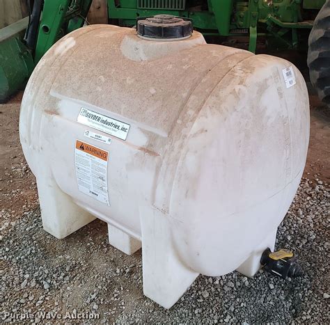Snyder Industries poly tank in Caldwell, KS | Item KI9961 sold | Purple ... 