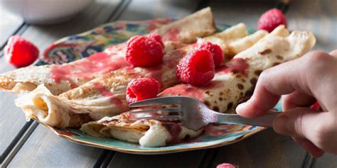 Lemon Ricotta Crêpes with Raspberry Sauce Pinch me I m eating