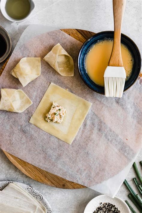 Crispy Crab Rangoon Wontons Easy Weeknight Recipes