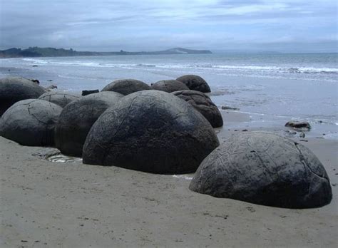 Moeraki Boulders Photo Picture Image Moeraki Boulders Otago New