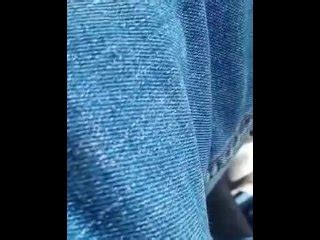 ركبت في طاكسي جلس حدايا واحد قيمت عليه Pornhub Gay