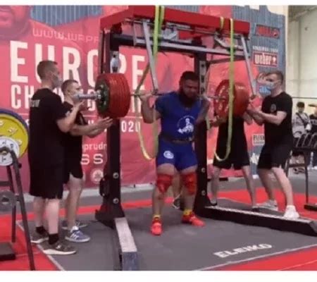 Atleta Russo Fratura Os Joelhos Ao Levantar 400 Kg Cenas Fortes