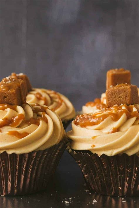 Incredible Chocolate Salted Caramel Cupcakes The Cupcakes Are Filled