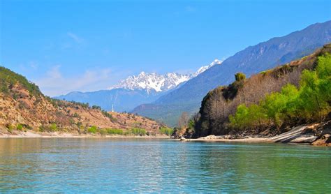 First Bend Of The Yangtze River China Yangtze